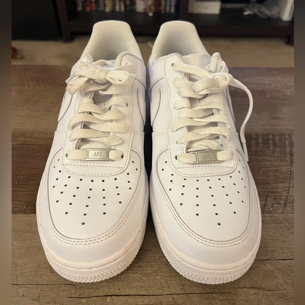 Sneakers - Picture 4 of 6